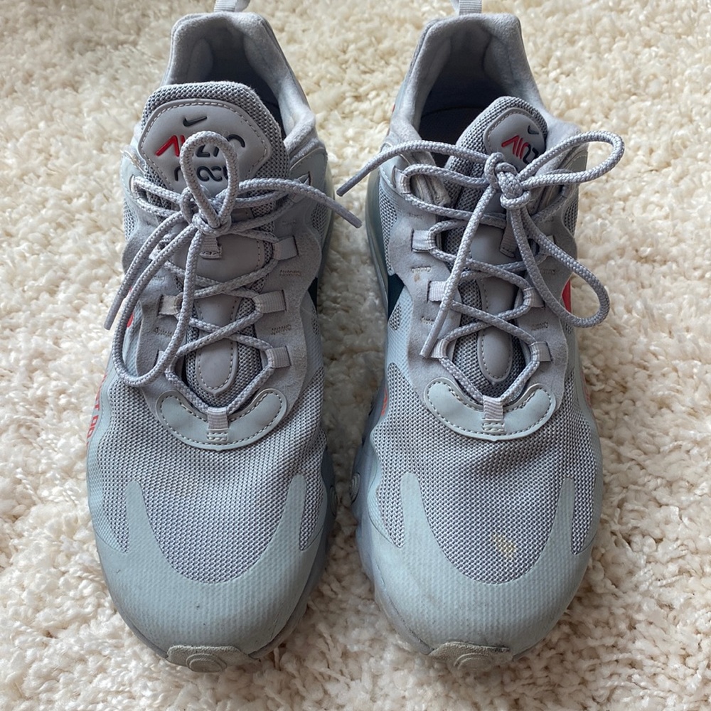Nike Air 270 React - mens size 10.5